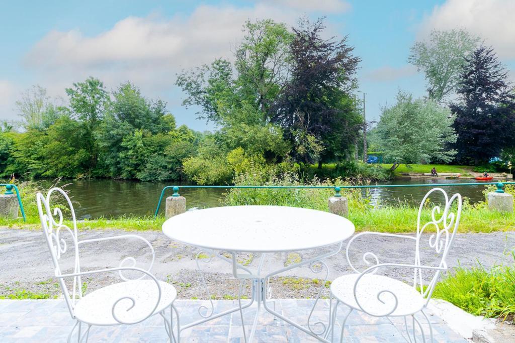 Appartement Les Berges De L'Oust à Malestroit Extérieur photo